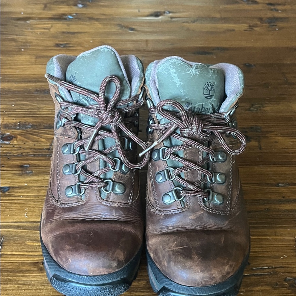 Timberland Brown and Green Leather Boots